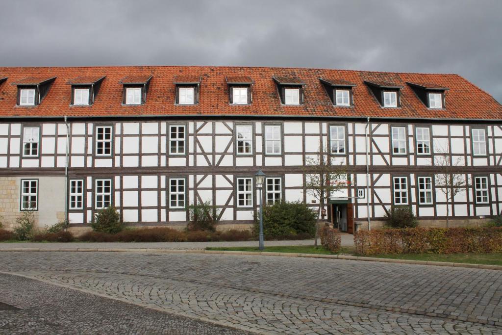 Hotel Zum Brauhaus Quedlinburg Bagian luar foto