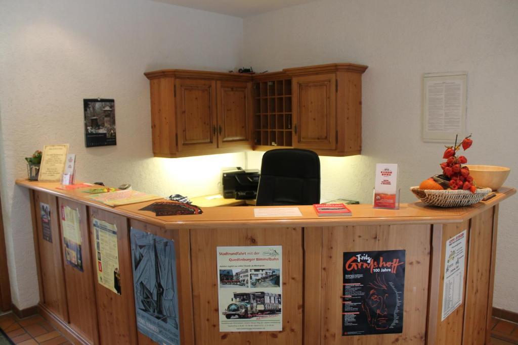 Hotel Zum Brauhaus Quedlinburg Bagian luar foto